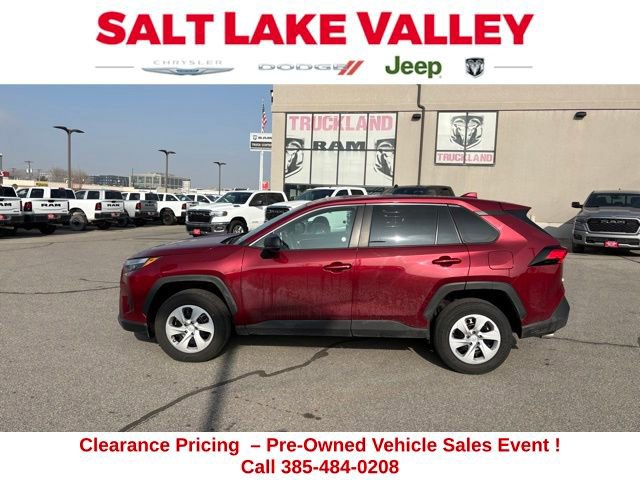 Used 2024 Toyota RAV4 LE AWD/4WD image 2