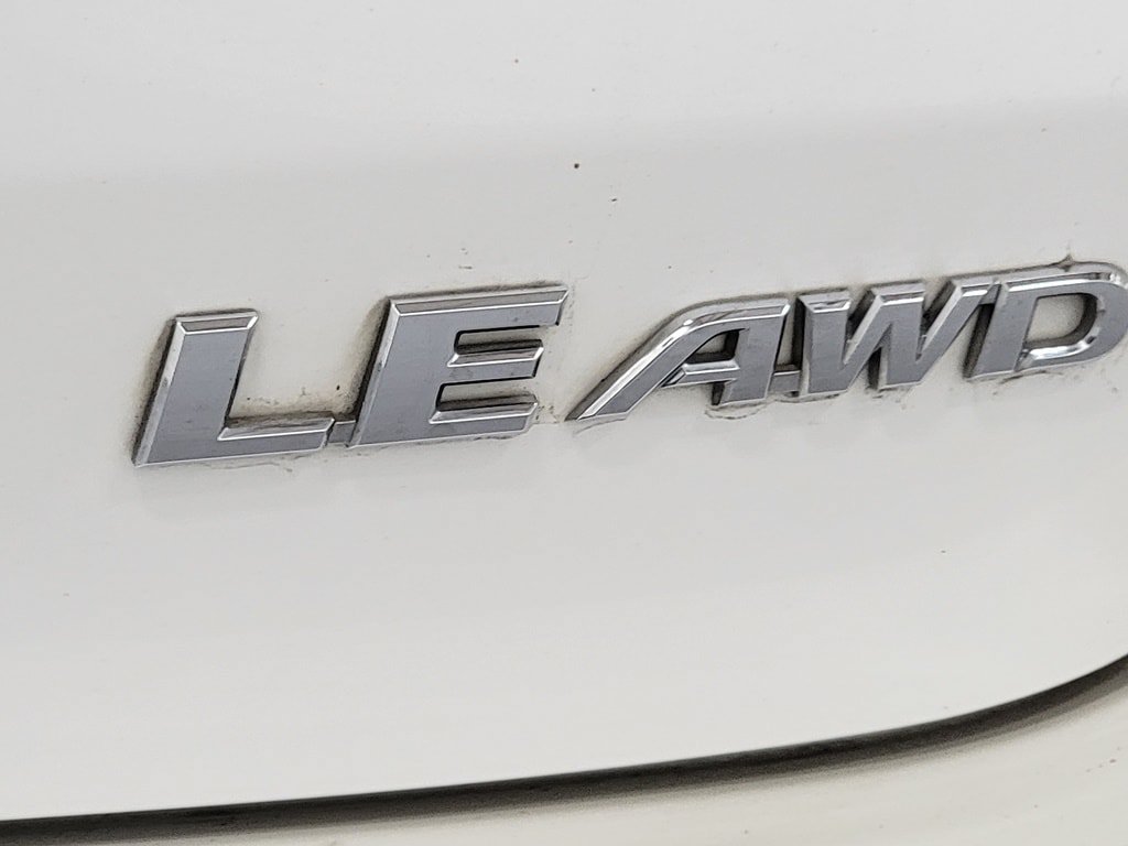 Used 2015 Toyota Highlander Plus AWD/4WD image 10