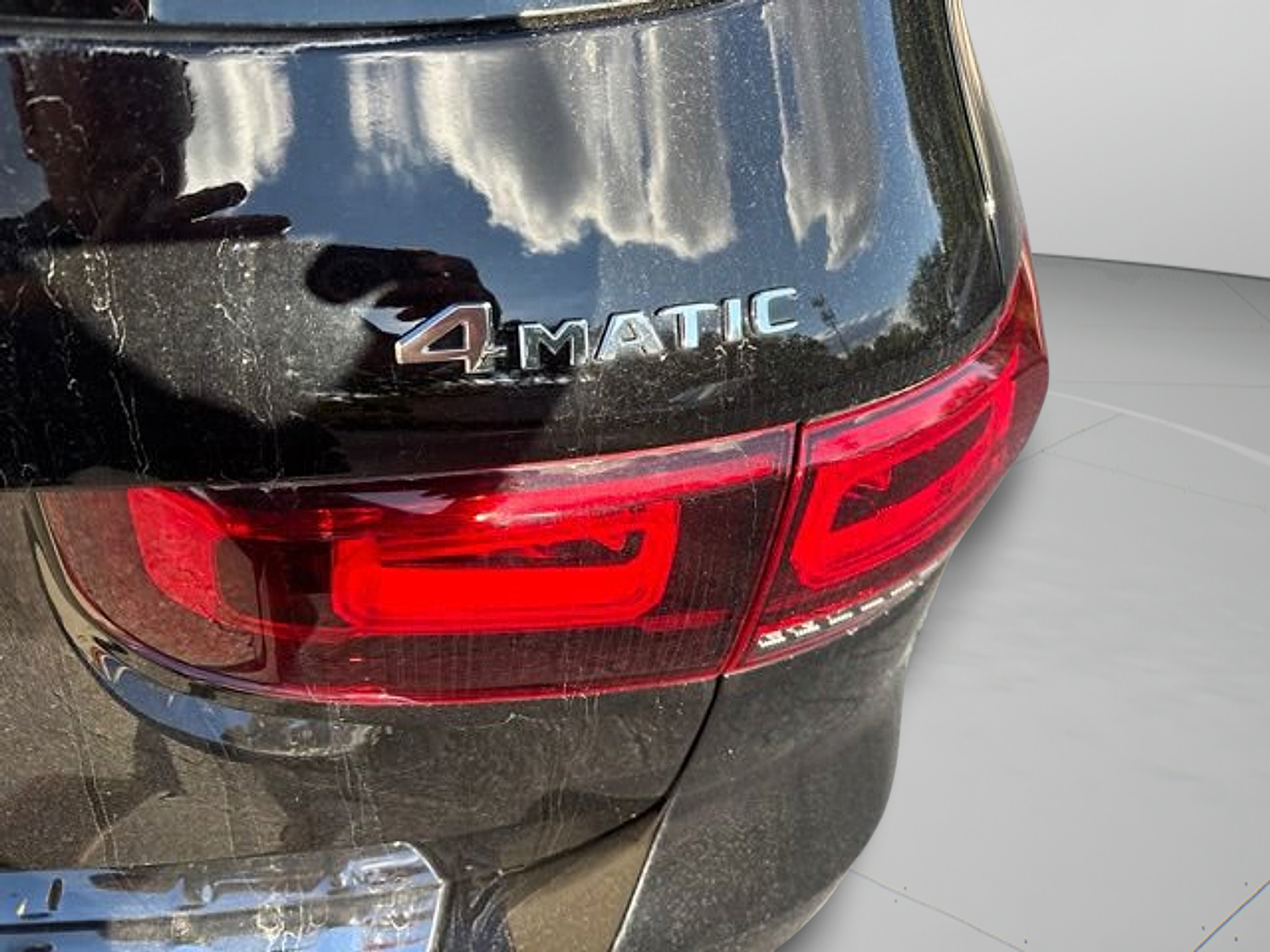 Used 2023 Mercedes-Benz GLB 250 4MATIC image 8