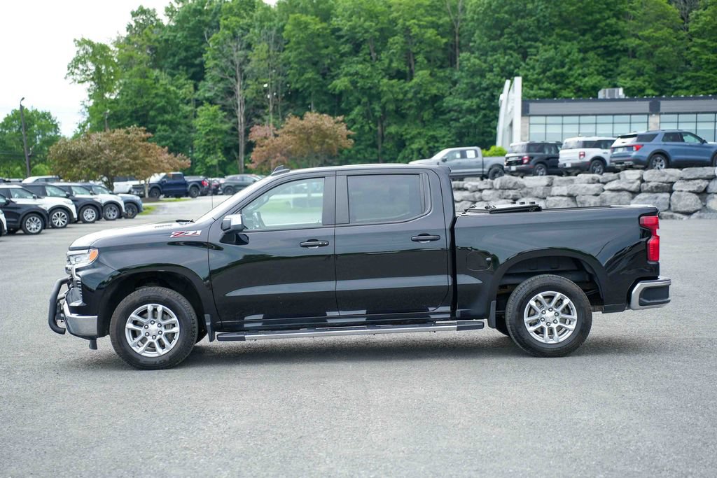 Used 2023 Chevrolet Silverado 1500 LT w/ Z71 Off-Road Package AWD/4WD image 8