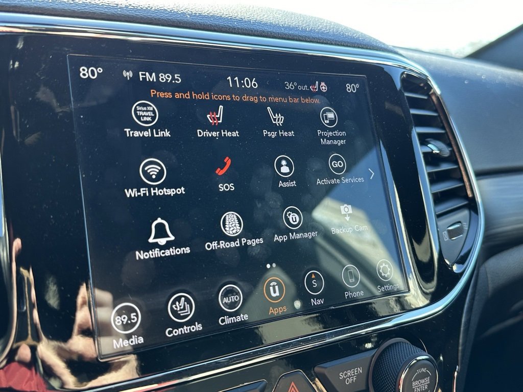 Used 2022 Jeep Grand Cherokee Laredo X image 32