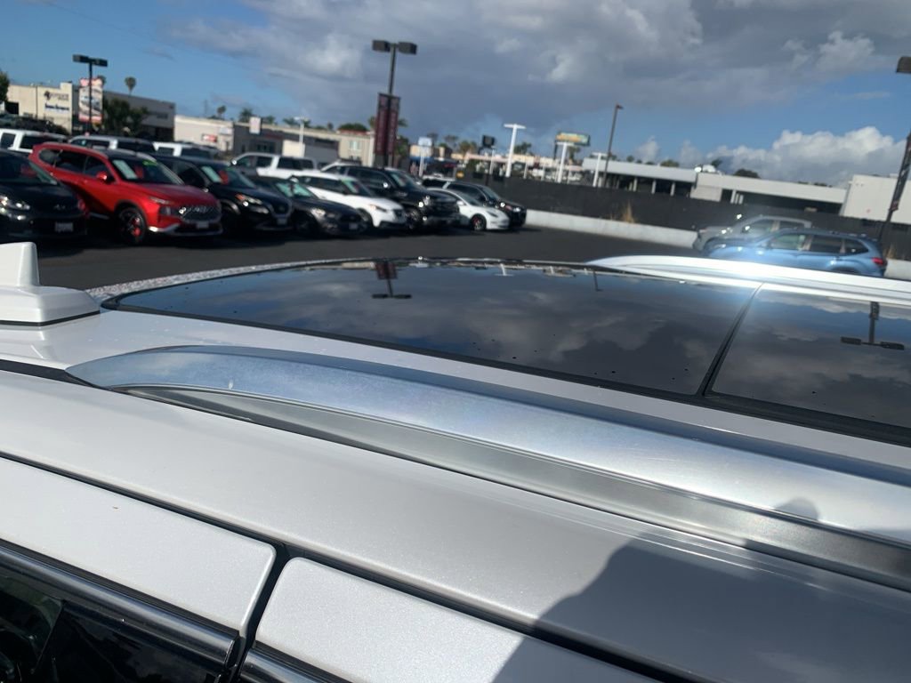 Used 2023 GMC Yukon XL Denali image 13