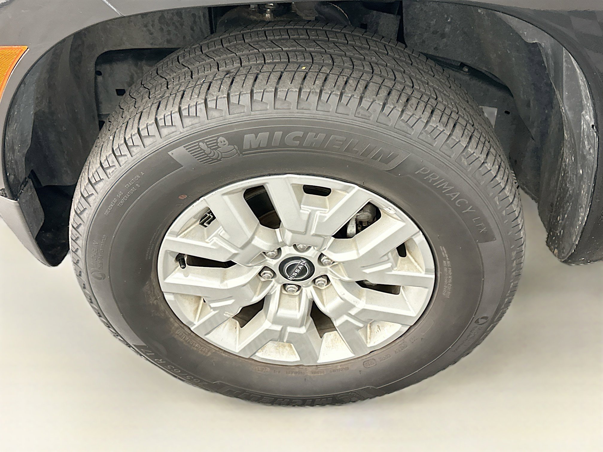 Used 2023 Nissan Frontier SV image 11