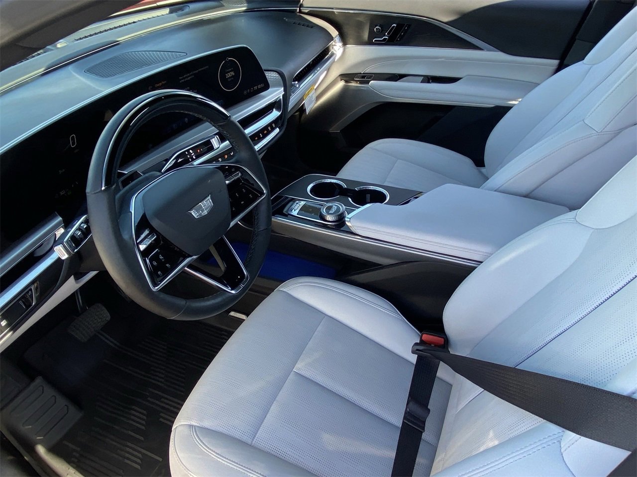 Certified 2024 Cadillac Lyriq Sport w/ LPO, Floor Liner Package image 19