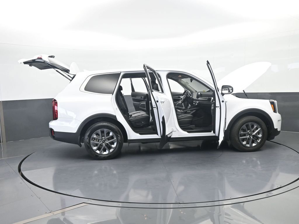 Used 2025 Kia Telluride LX FWD image 75
