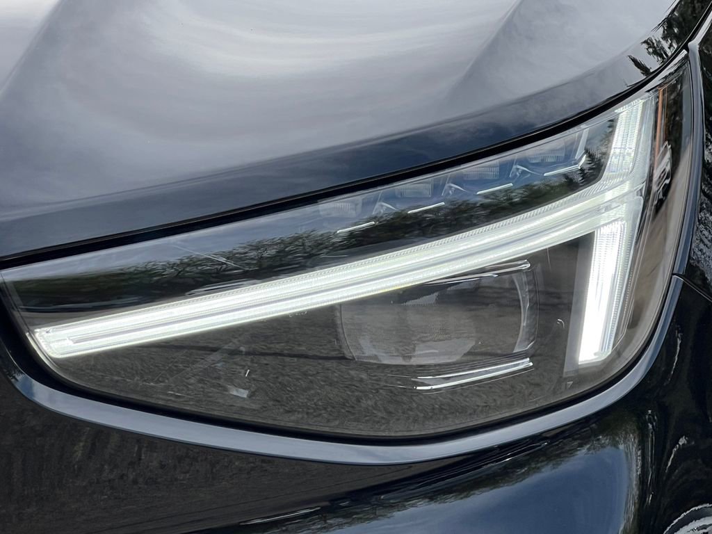 New 2026 Volvo XC40 B5 Ultra w/ Climate Package AWD/4WD image 8