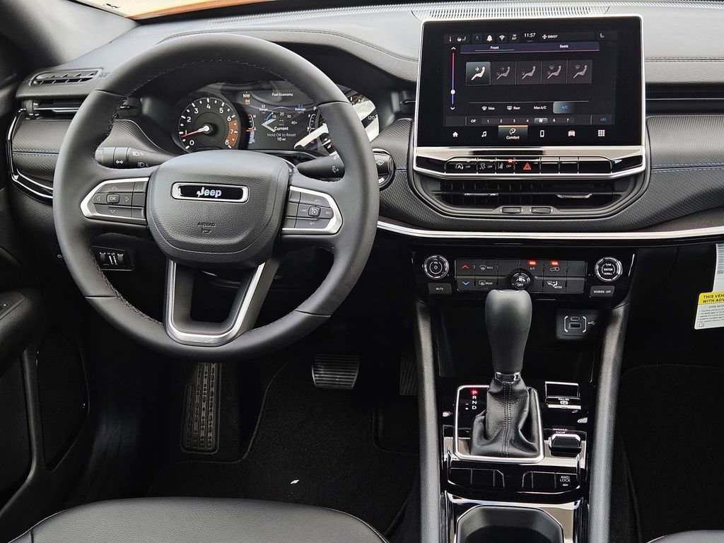 New 2026 Jeep Compass Latitude image 29