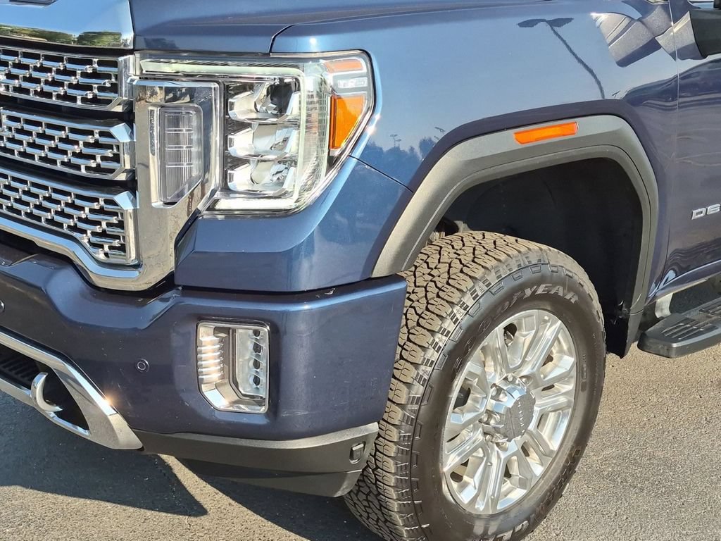 Used 2022 GMC Sierra 2500 Denali w/ Denali Ultimate Package AWD/4WD image 9