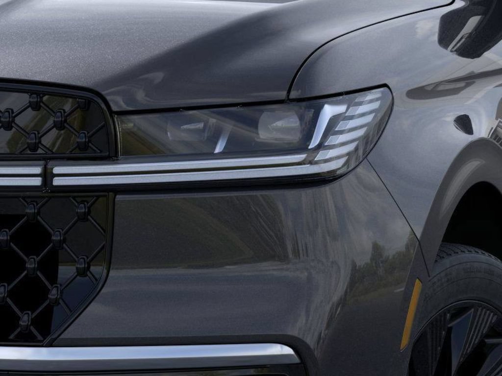 New 2026 Lincoln Navigator Reserve w/ Jet Appearance Package AWD/4WD image 17