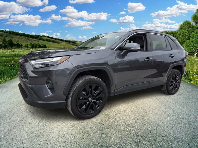 Used 2023 Toyota RAV4 XLE Premium image 3