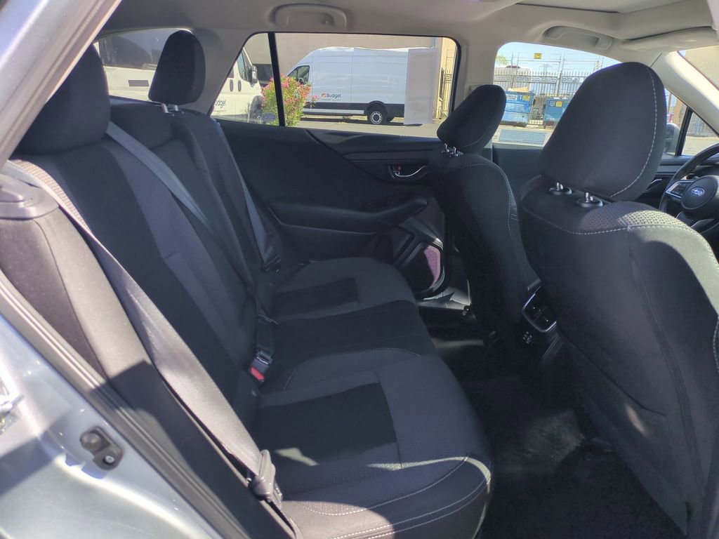 Used 2025 Subaru Outback Premium AWD/4WD image 28