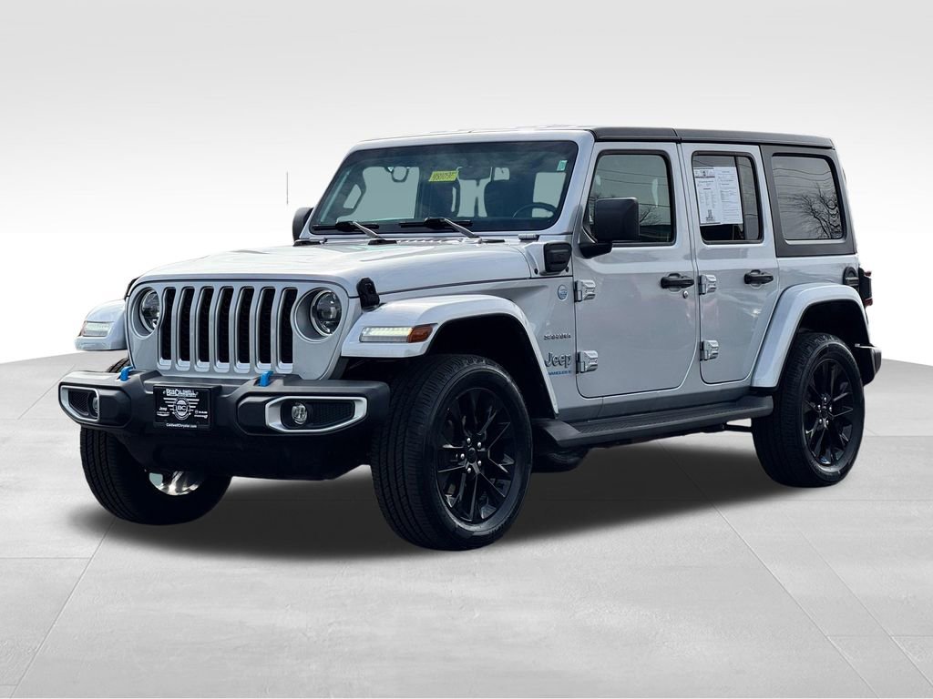 Used 2023 Jeep Wrangler Unlimited Sahara w/ Cold Weather Group AWD/4WD image 3