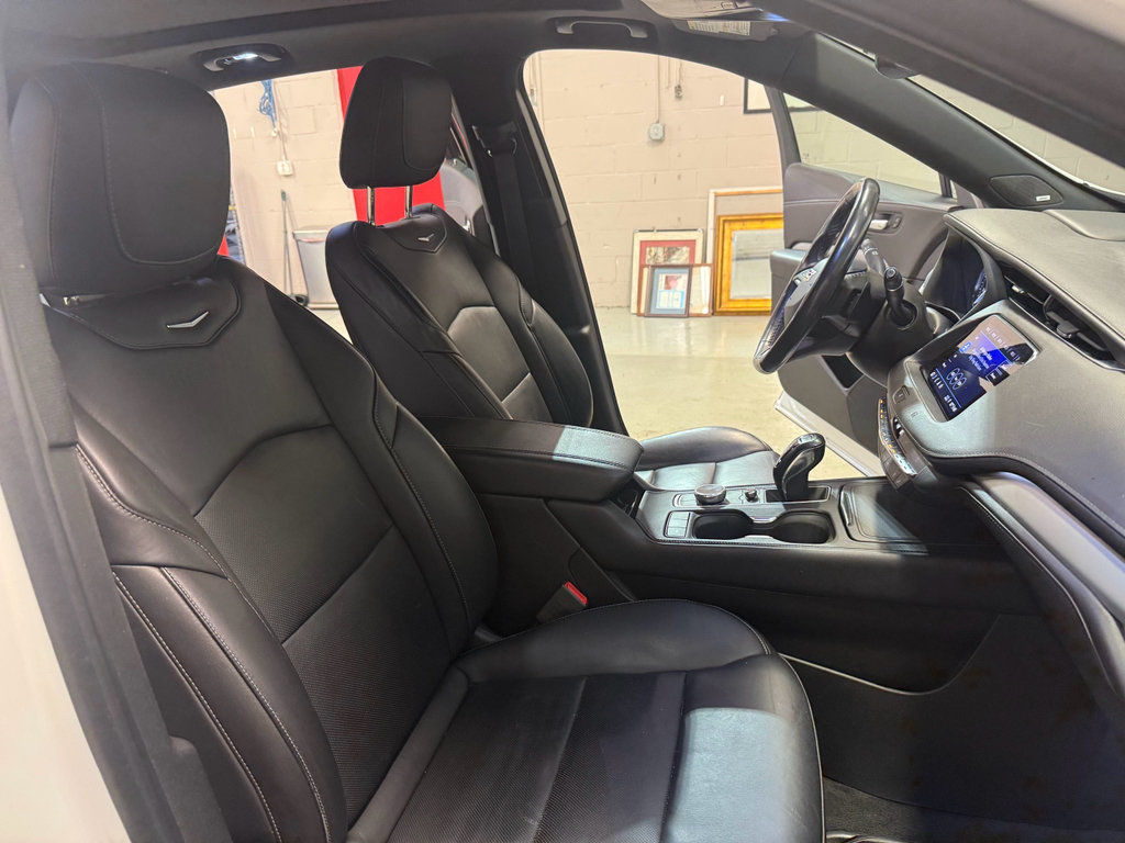 Used 2019 Cadillac XT4 Premium Luxury AWD/4WD image 23