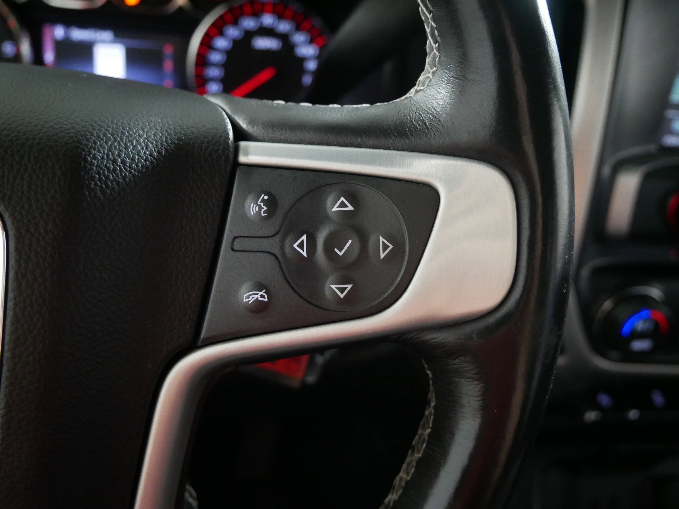 Used 2016 GMC Sierra 1500 SLT w/ SLT Premium Package AWD/4WD image 28