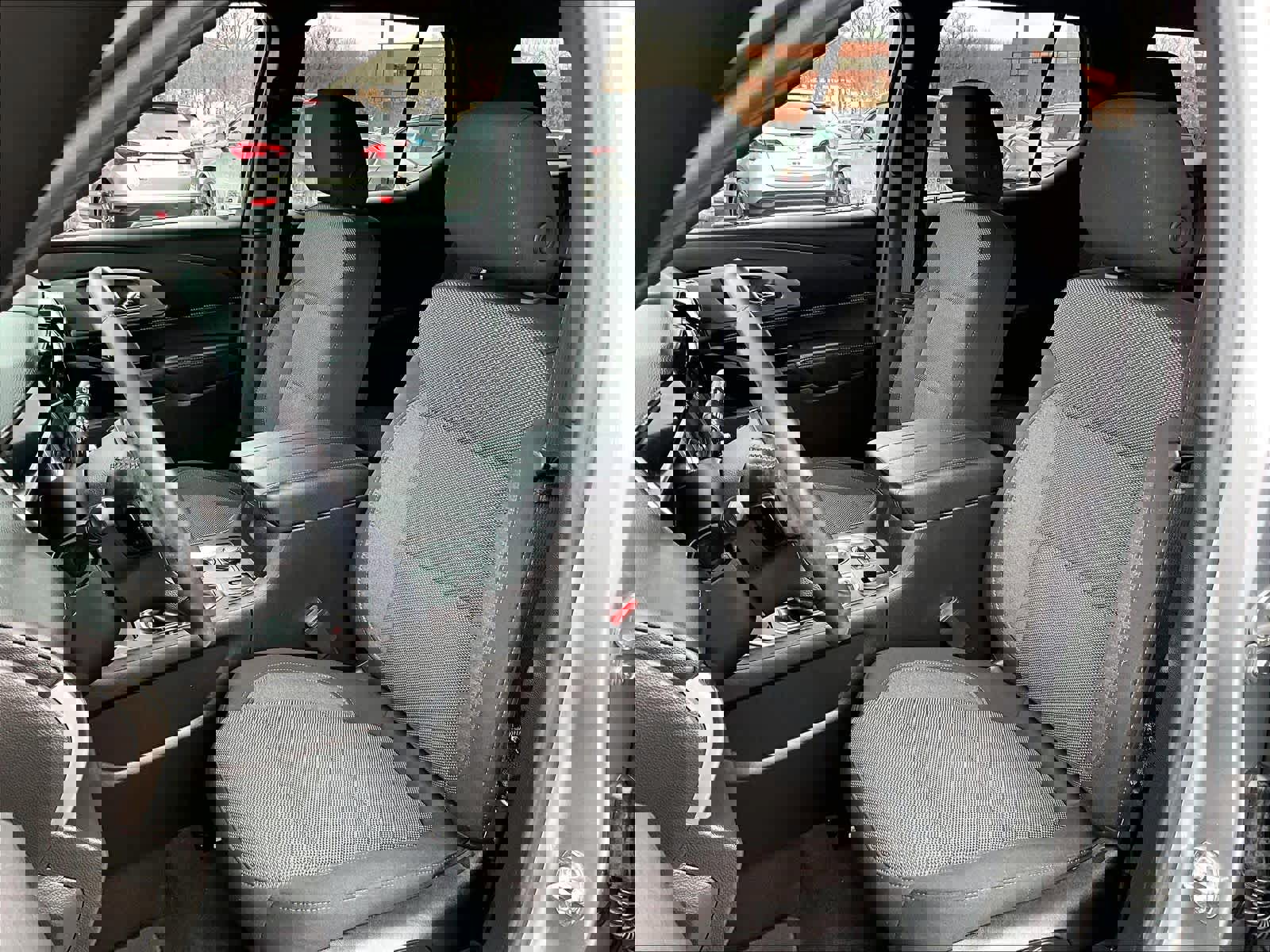 Used 2023 Chevrolet Traverse LT image 10