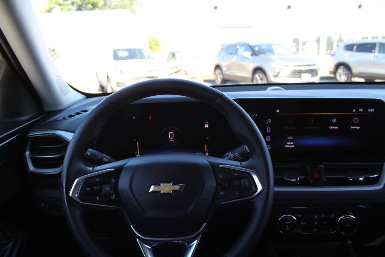 Used 2024 Chevrolet TrailBlazer LT w/ Convenience Package image 19