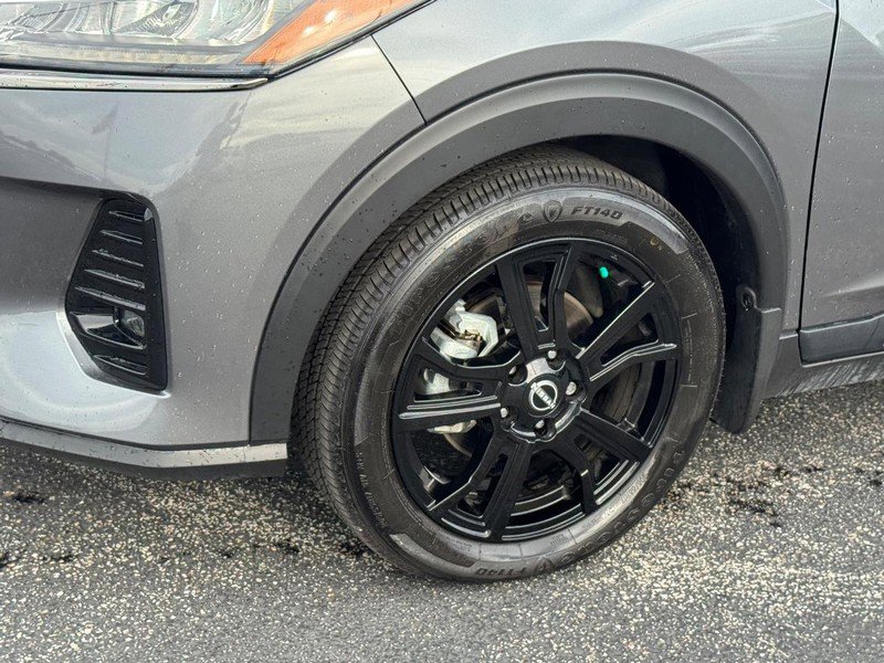 Used 2024 Nissan Kicks SR image 9