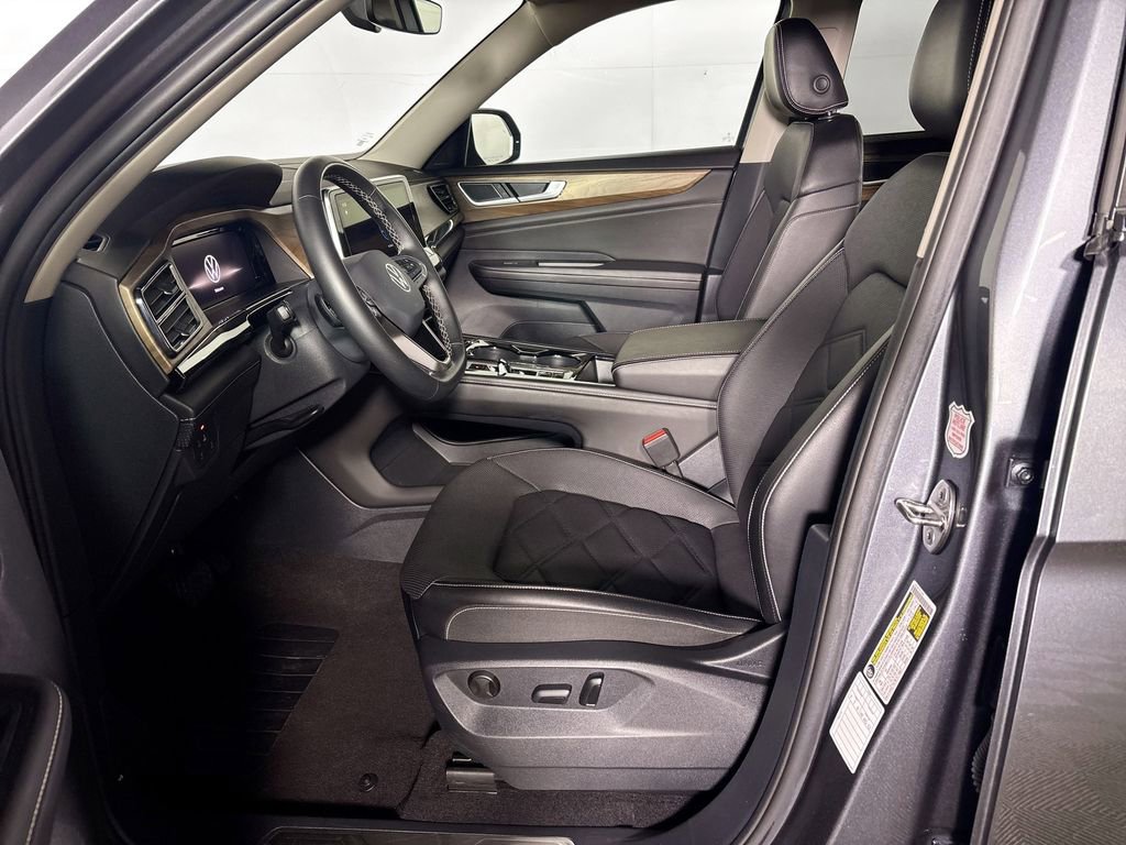 Certified 2024 Volkswagen Atlas SE image 11