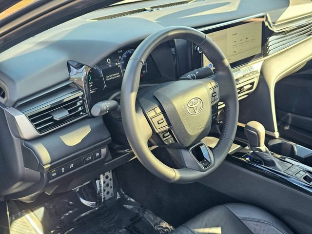Used 2025 Toyota Camry XSE FWD image 15