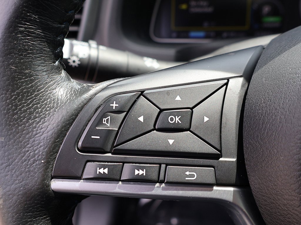 Used 2018 Nissan Leaf SV w/ SV Technology Package image 38