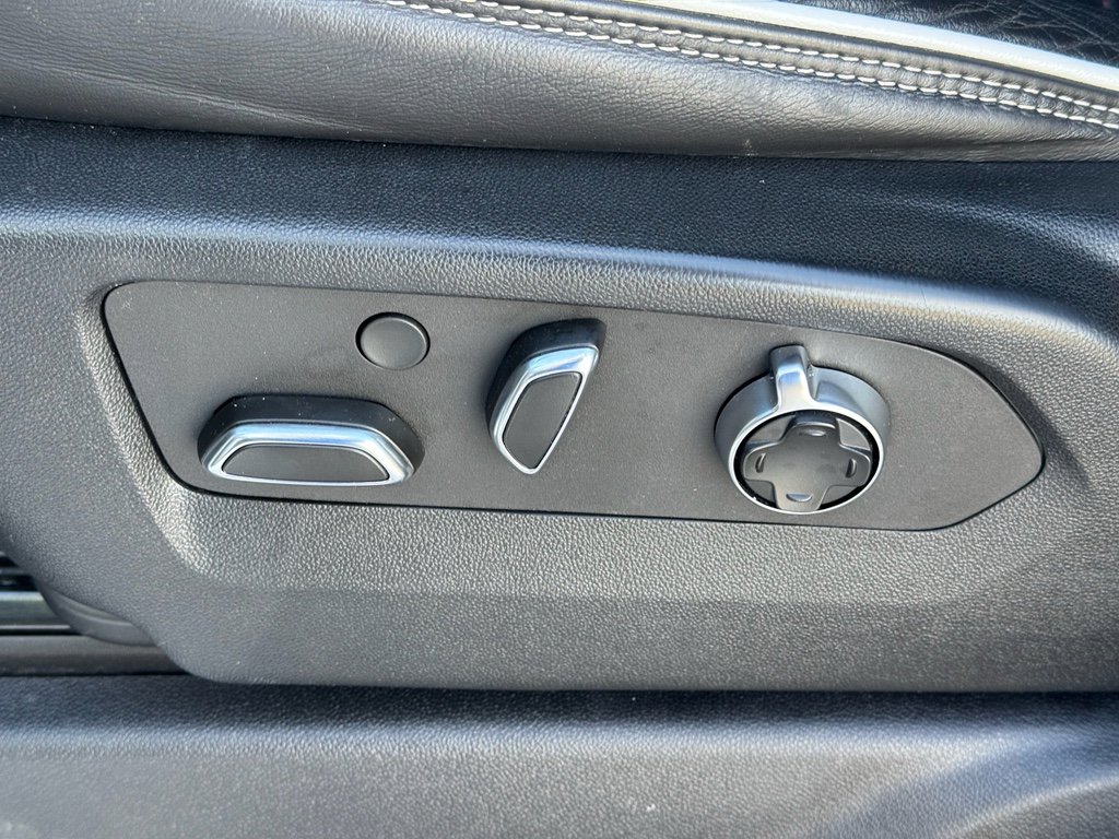 Used 2022 GMC Sierra 1500 AT4X image 13