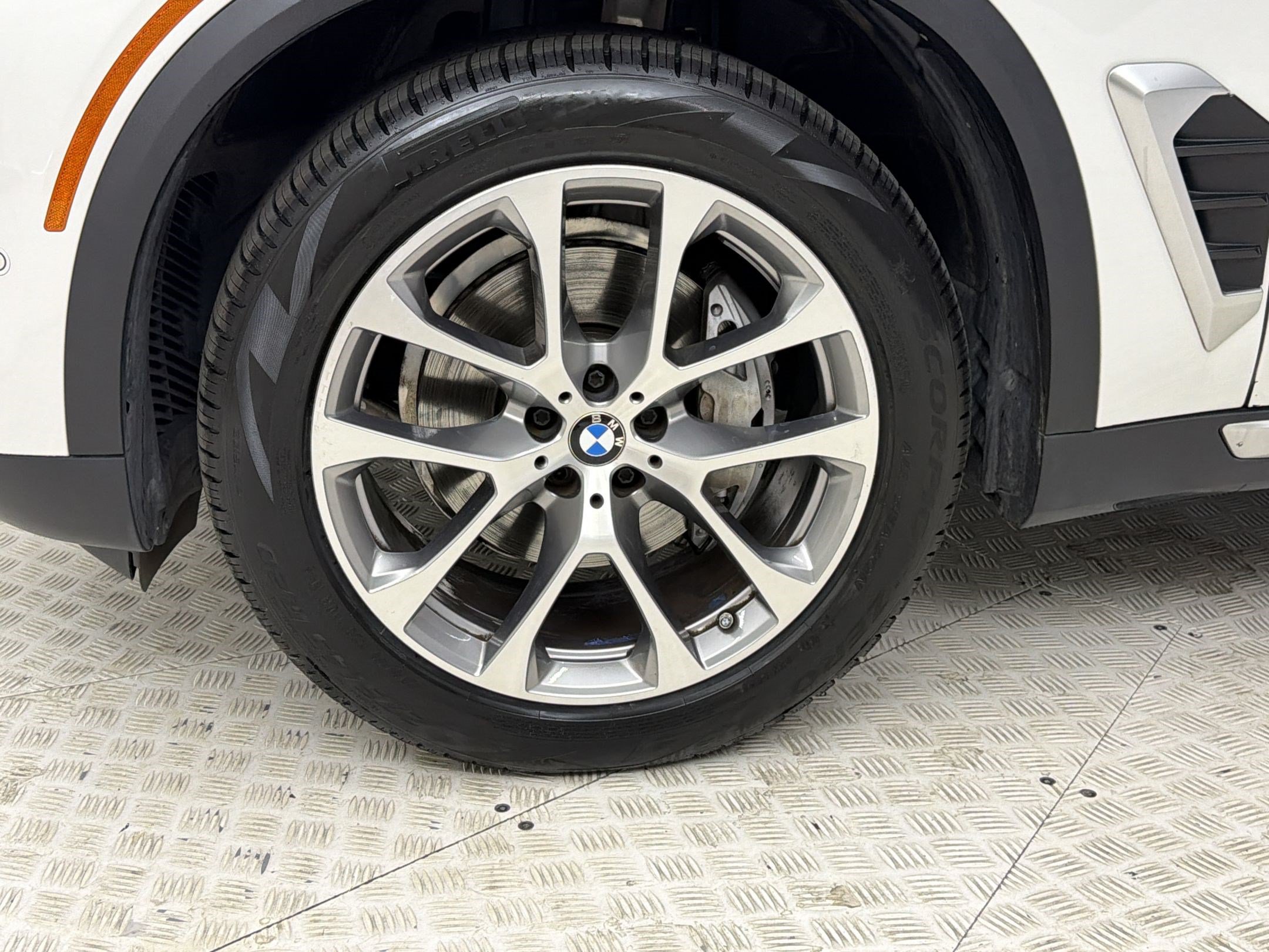 Certified 2024 BMW X5 xDrive40i w/ Premium Package AWD/4WD image 13