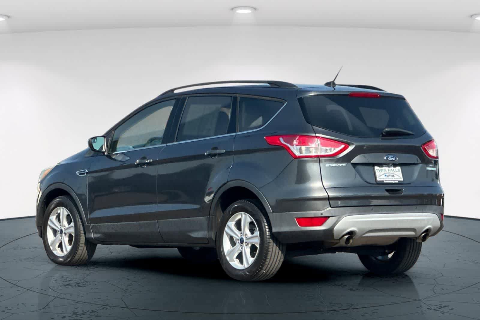 Used 2016 Ford Escape SE w/ Equipment Group 201A FWD image 8