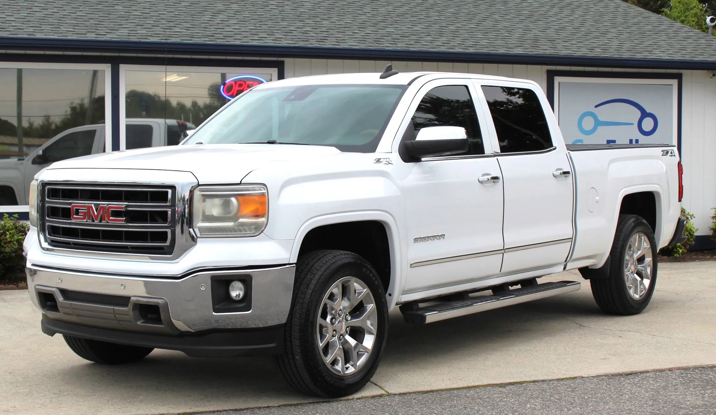 Used 2015 GMC Sierra 1500 SLT w/ SLT Crew Cab Value Package
