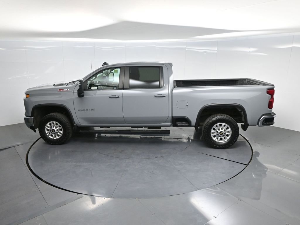 Used 2024 Chevrolet Silverado 2500 LT w/ Convenience Package image 57