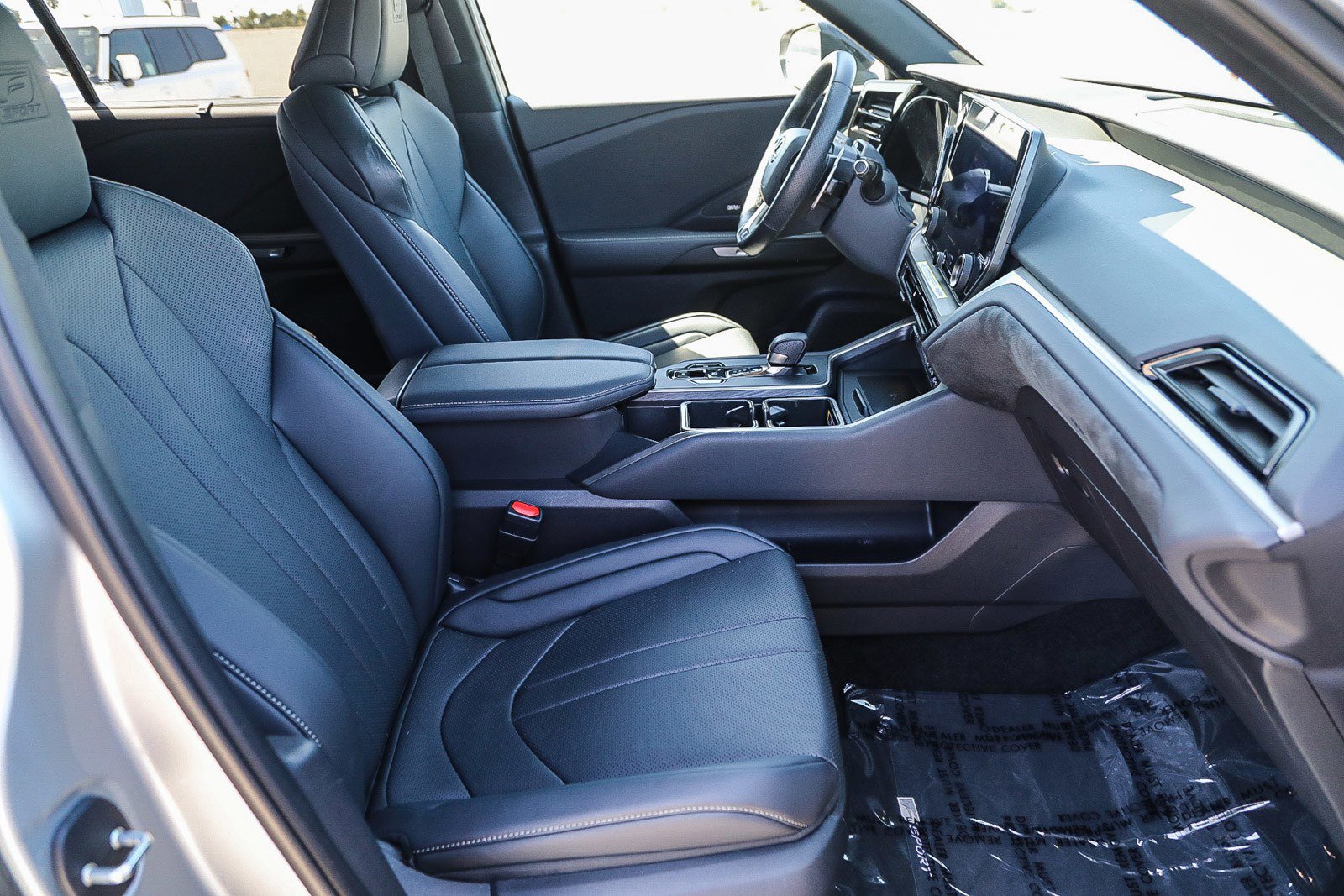 Used 2025 Lexus TX 500h AWD w/ Technology Package image 16
