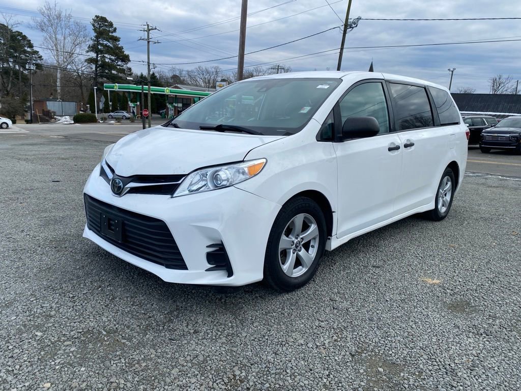 Used 2020 Toyota Sienna L image 7