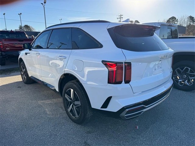 Used 2023 Kia Sorento S image 7