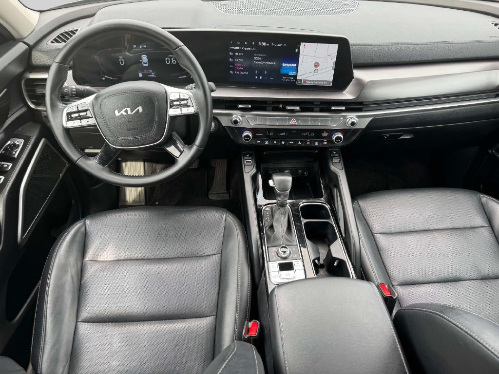 Used 2023 Kia Telluride S AWD/4WD image 14