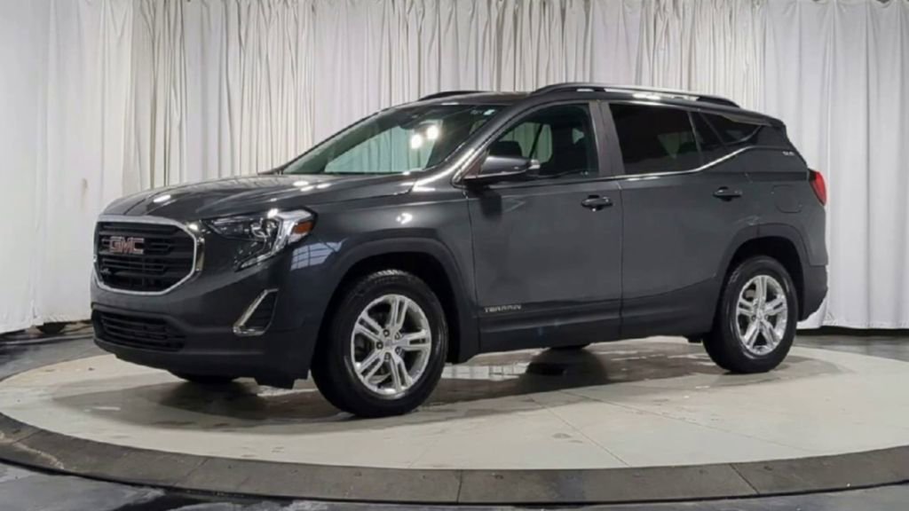Used 2021 GMC Terrain SLE w/ Driver Convenience Package image 5