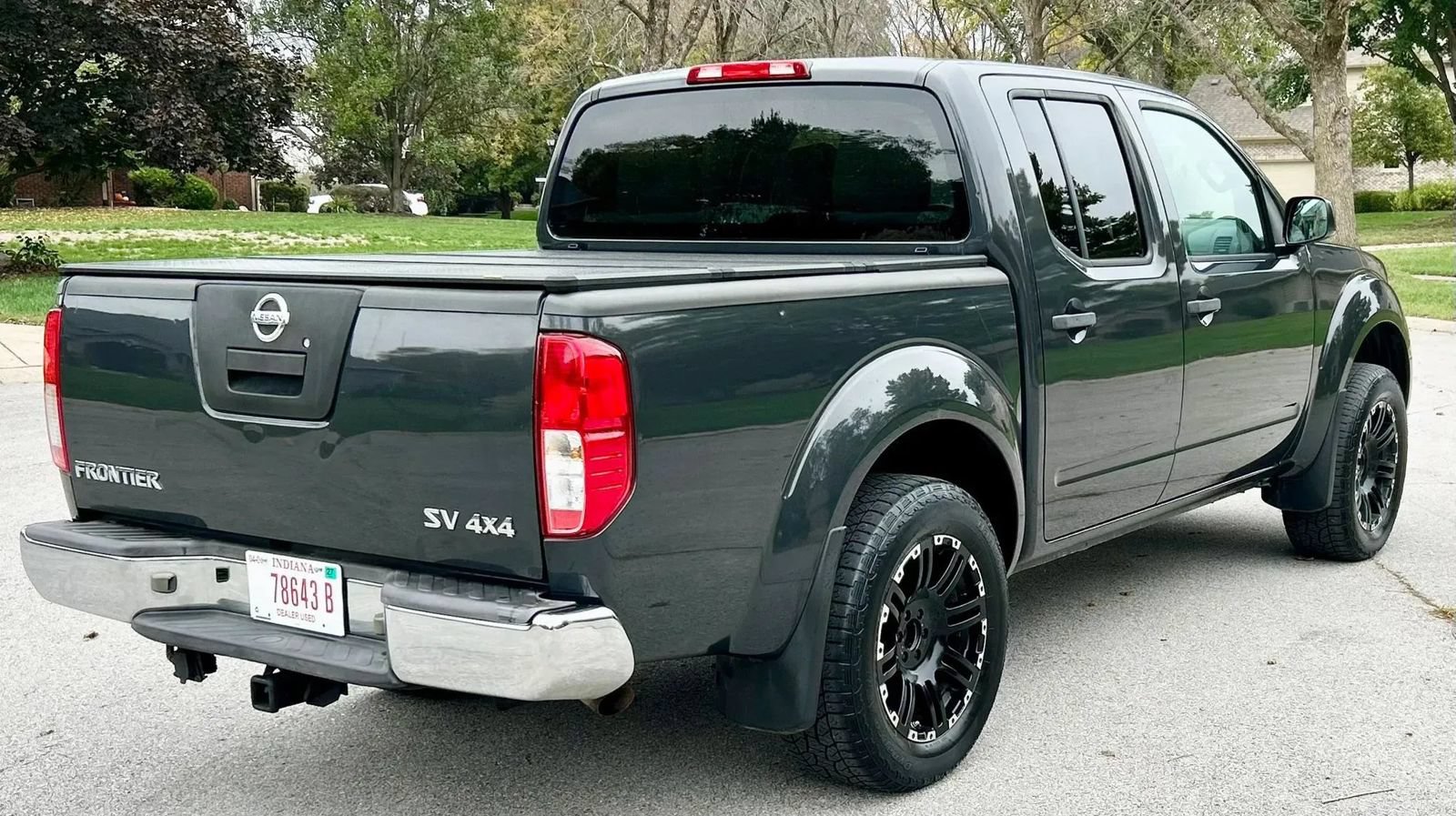 Used 2012 Nissan Frontier SV w/ SV Premium Utility Pkg AWD/4WD image 3