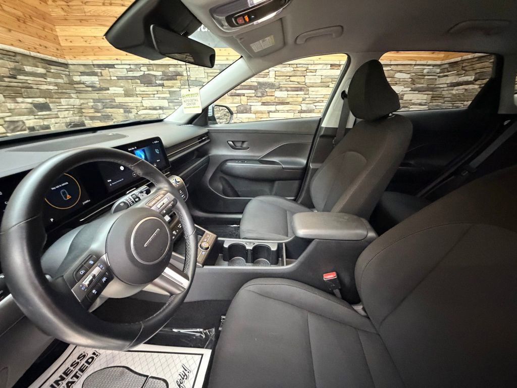 Used 2024 Hyundai Kona SEL w/ Convenience Package image 11