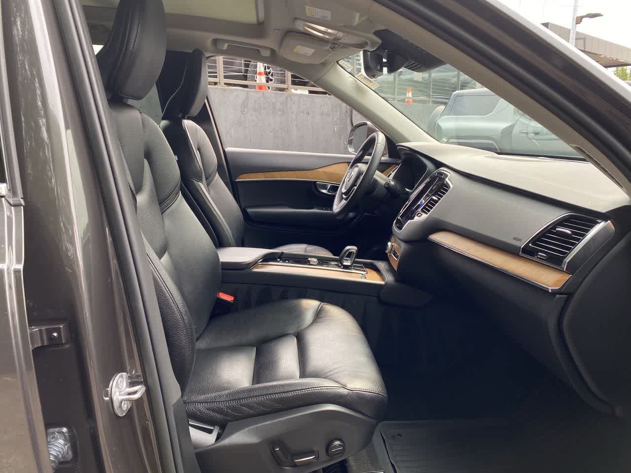 Used 2023 Volvo XC90 B6 Plus w/ Protection Package AWD/4WD image 19
