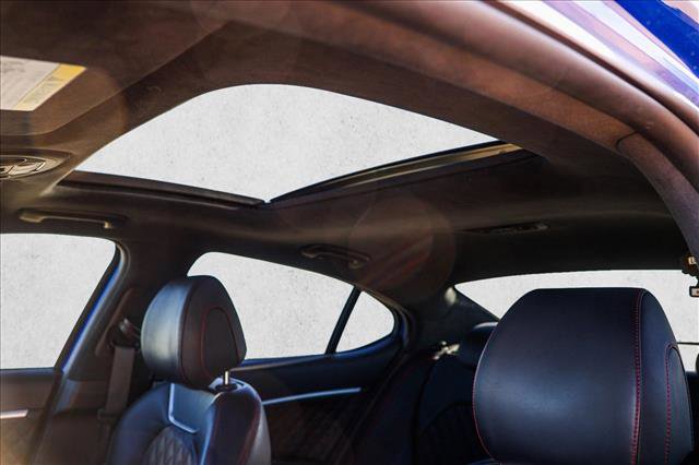 Used 2021 Genesis G70 3.3T w/ Sport Package image 11