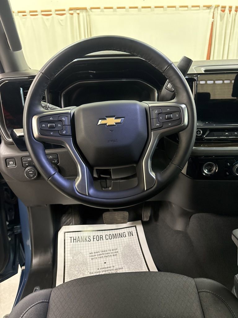 Used 2024 Chevrolet Silverado 1500 LT AWD/4WD image 12