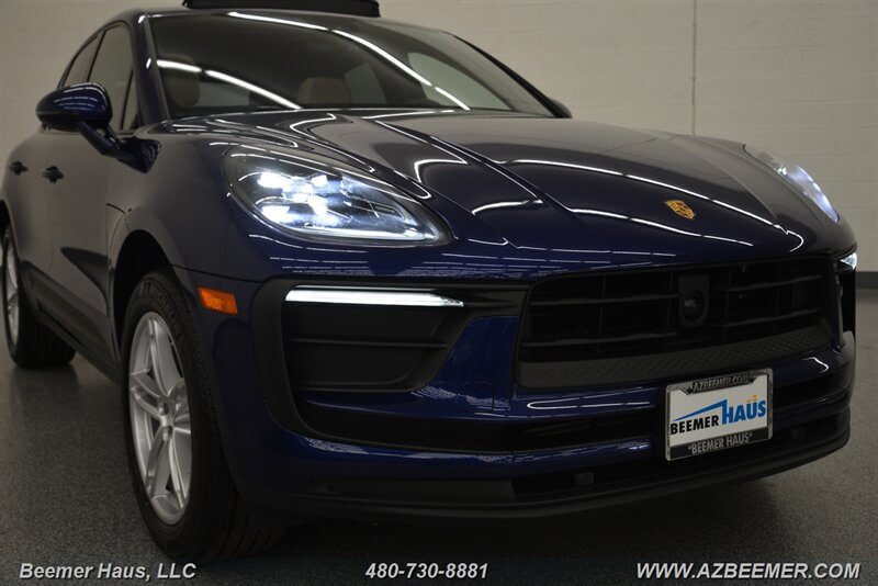 Used 2023 Porsche Macan AWD/4WD image 48