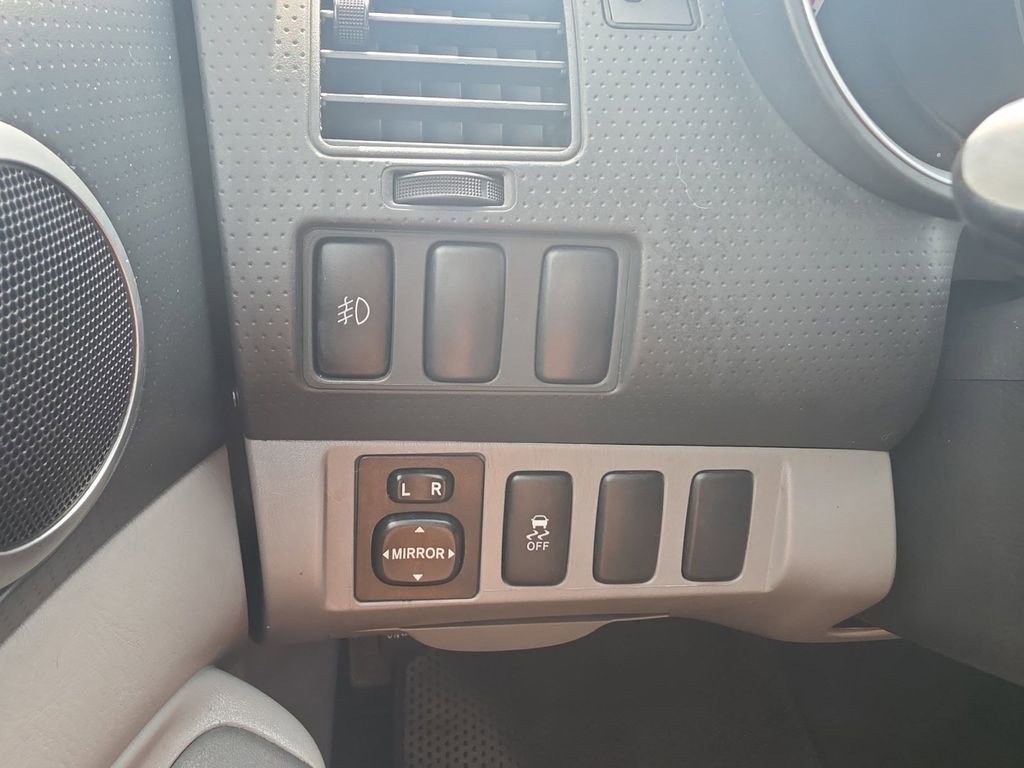 Used 2012 Toyota Tacoma PreRunner w/ SR5 Pkg RWD image 17