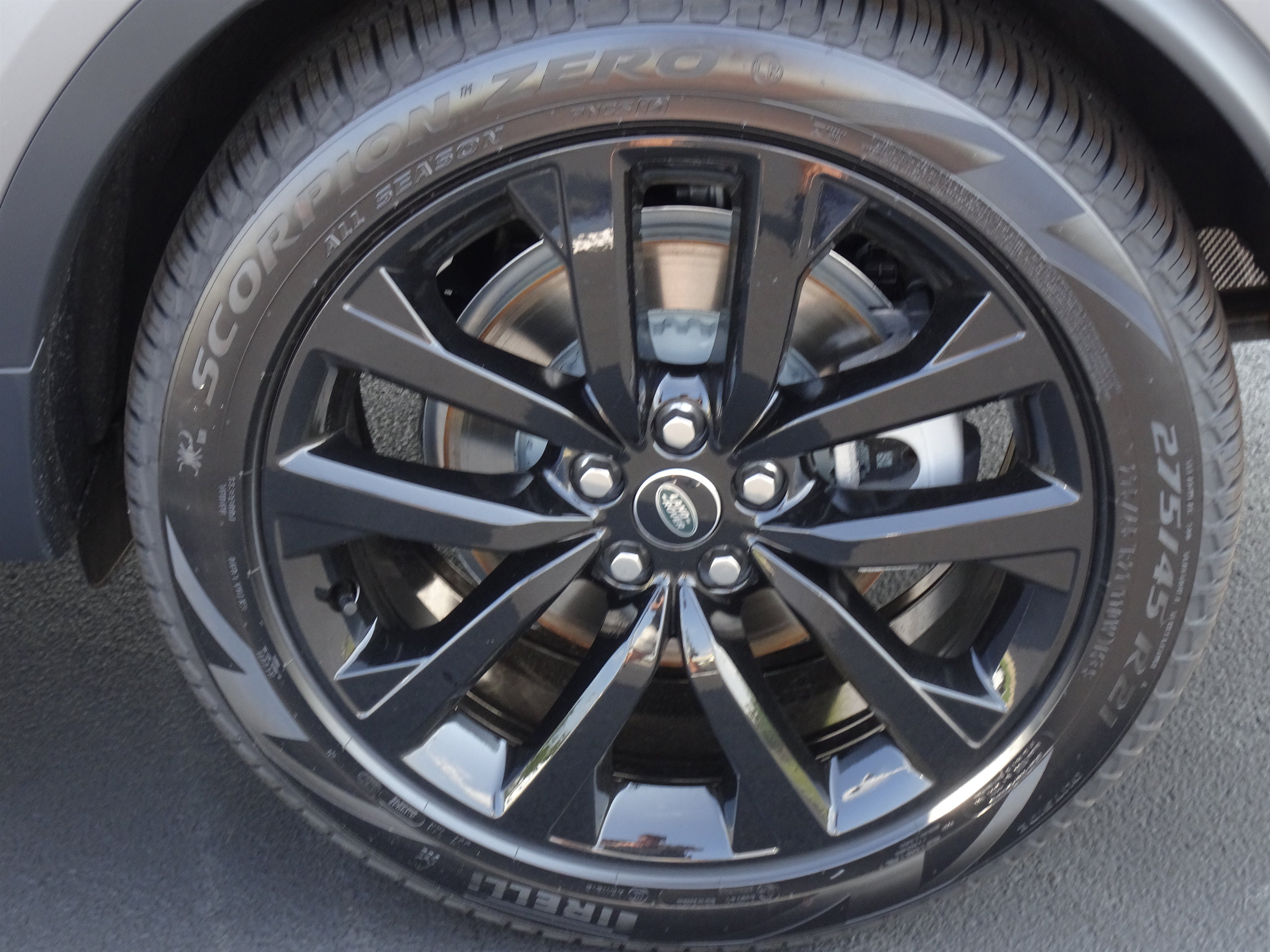 New 2026 Land Rover Discovery S AWD/4WD image 30