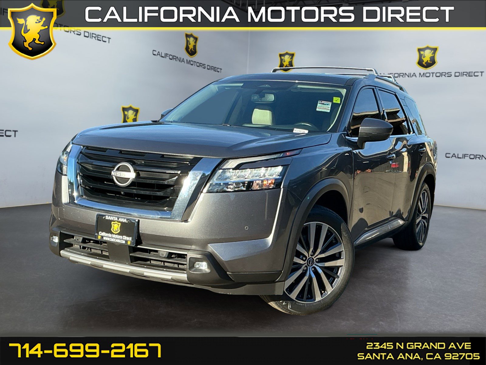 Used 2022 Nissan Pathfinder Platinum w/ Cargo Package image 1