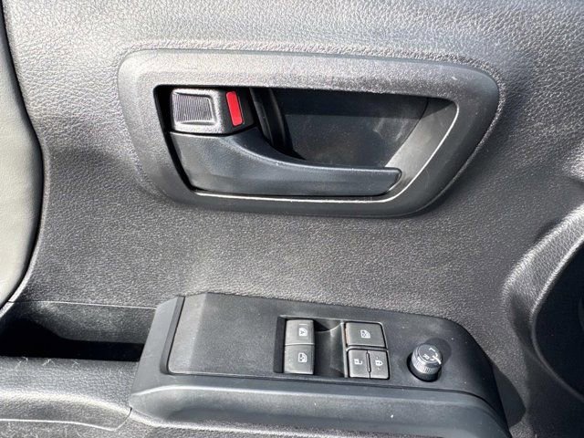 Used 2022 Toyota Tacoma SR image 8