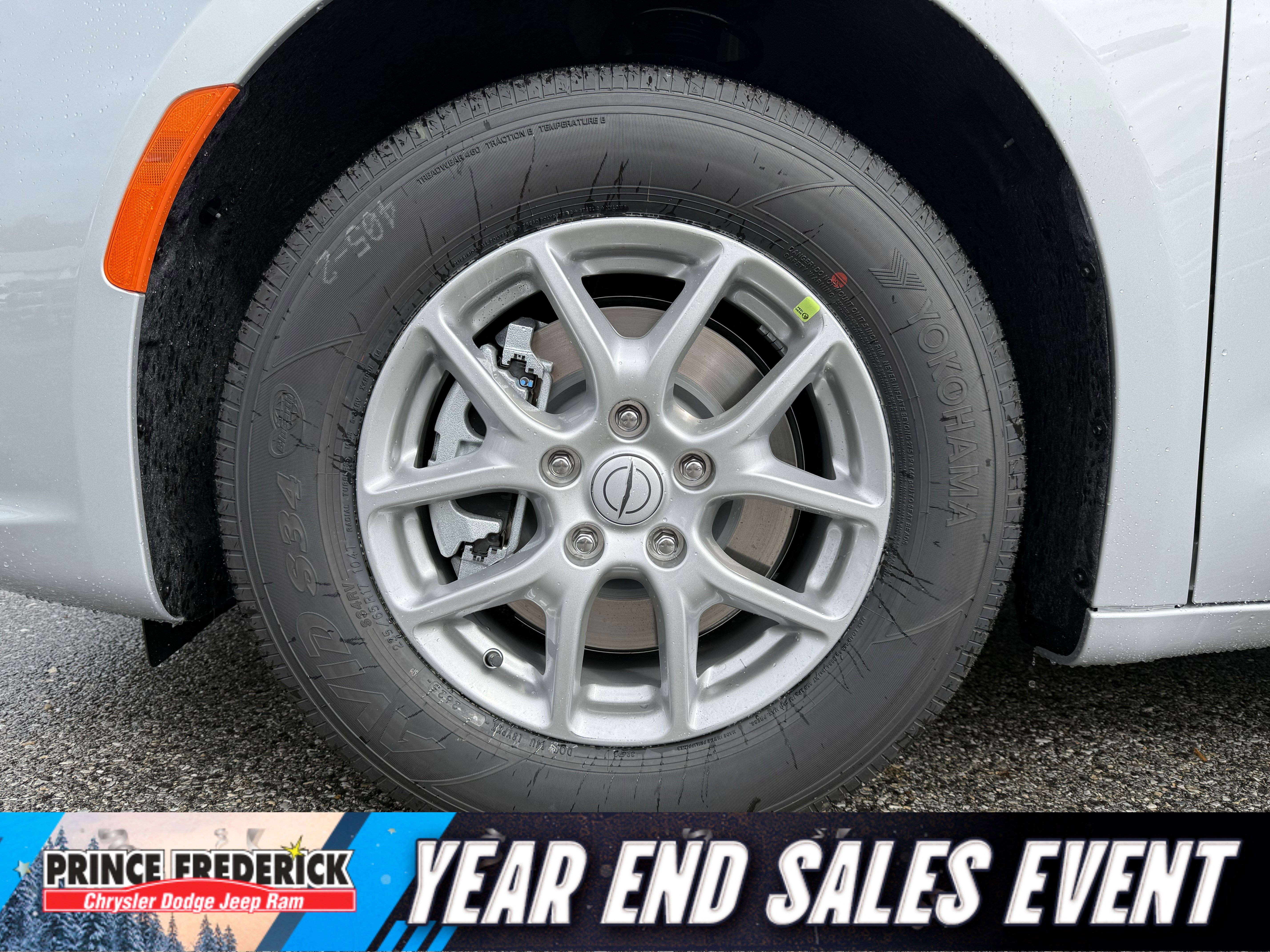 New 2026 Chrysler Pacifica Select image 9