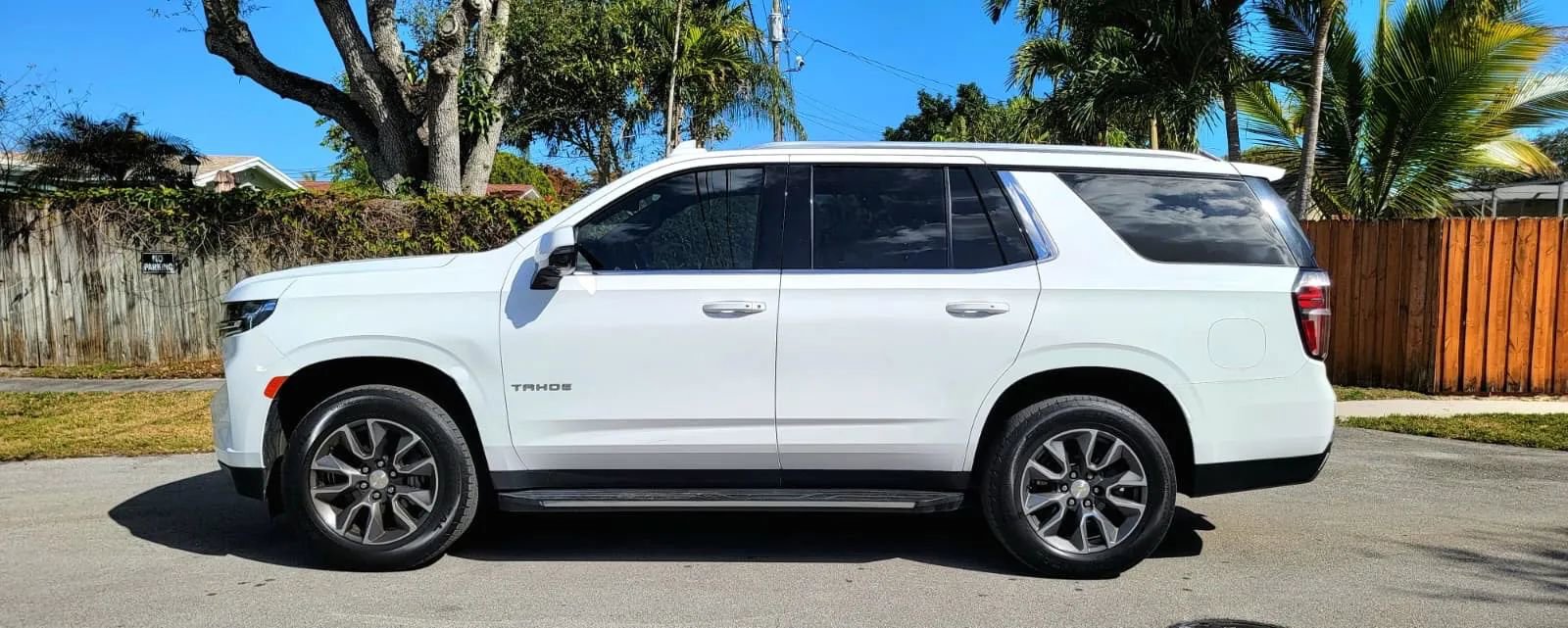 Used 2021 Chevrolet Tahoe LT w/ LT Signature Package image 10