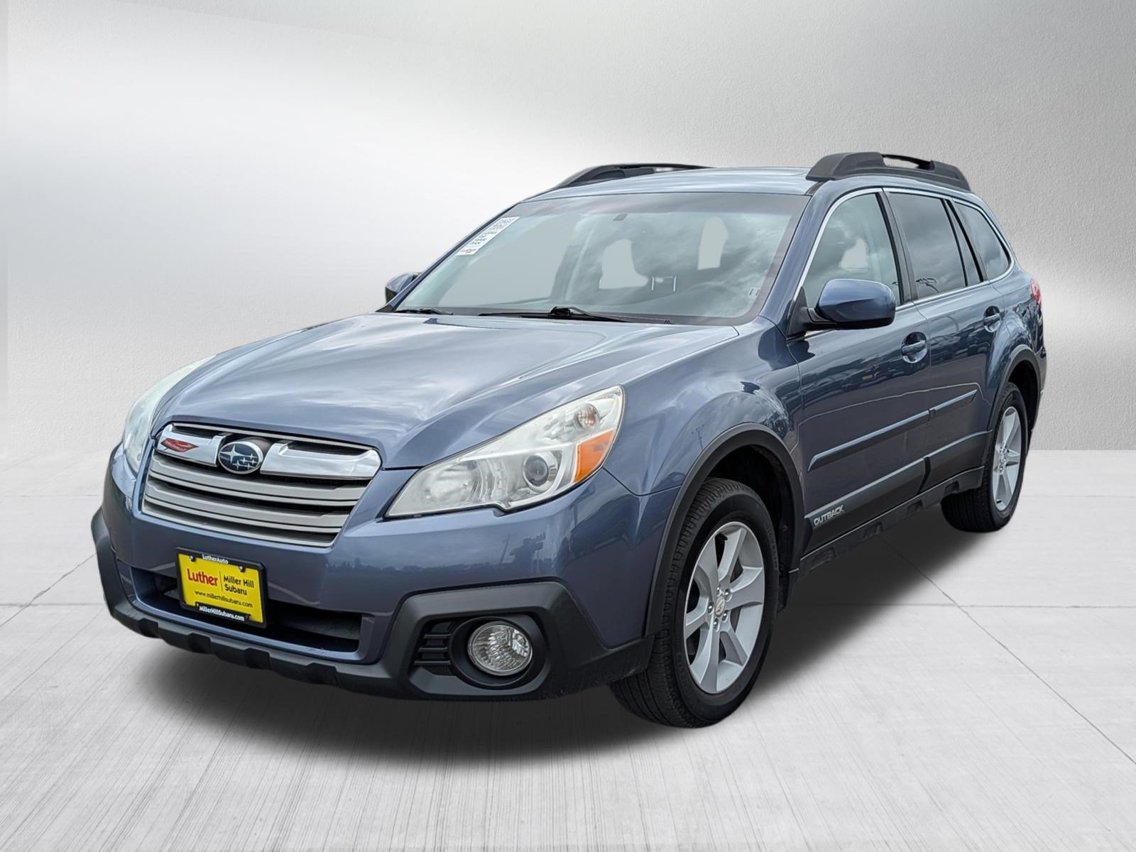 Used 2014 Subaru Outback 2.5i Premium w/ Moonroof Package AWD/4WD image 3