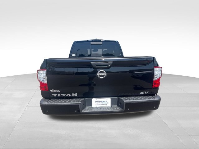 Certified 2024 Nissan Titan SV w/ SV Convenience Package RWD image 5