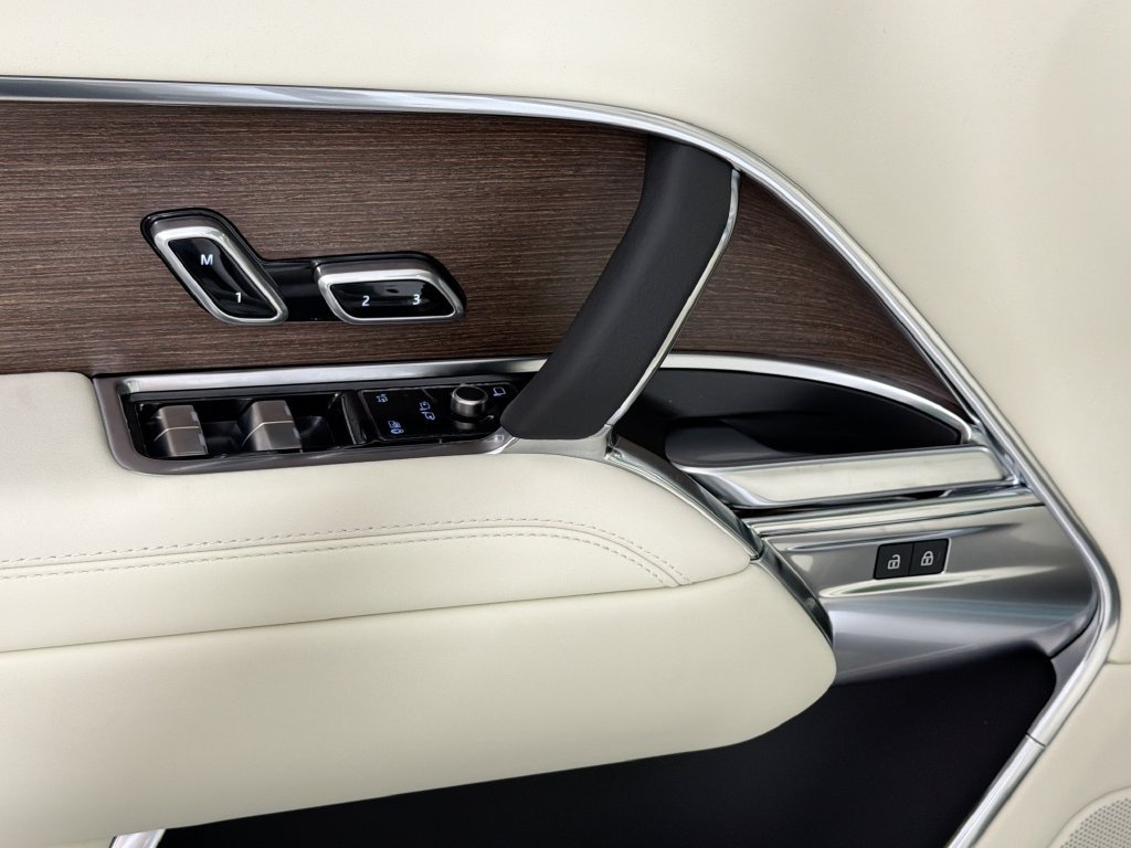 New 2026 Land Rover Range Rover SE AWD/4WD image 18