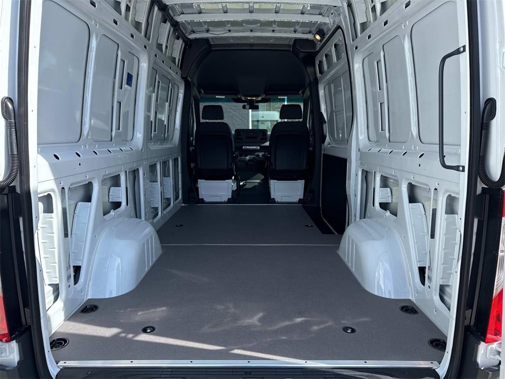 New 2025 Mercedes-Benz Sprinter 2500 image 14
